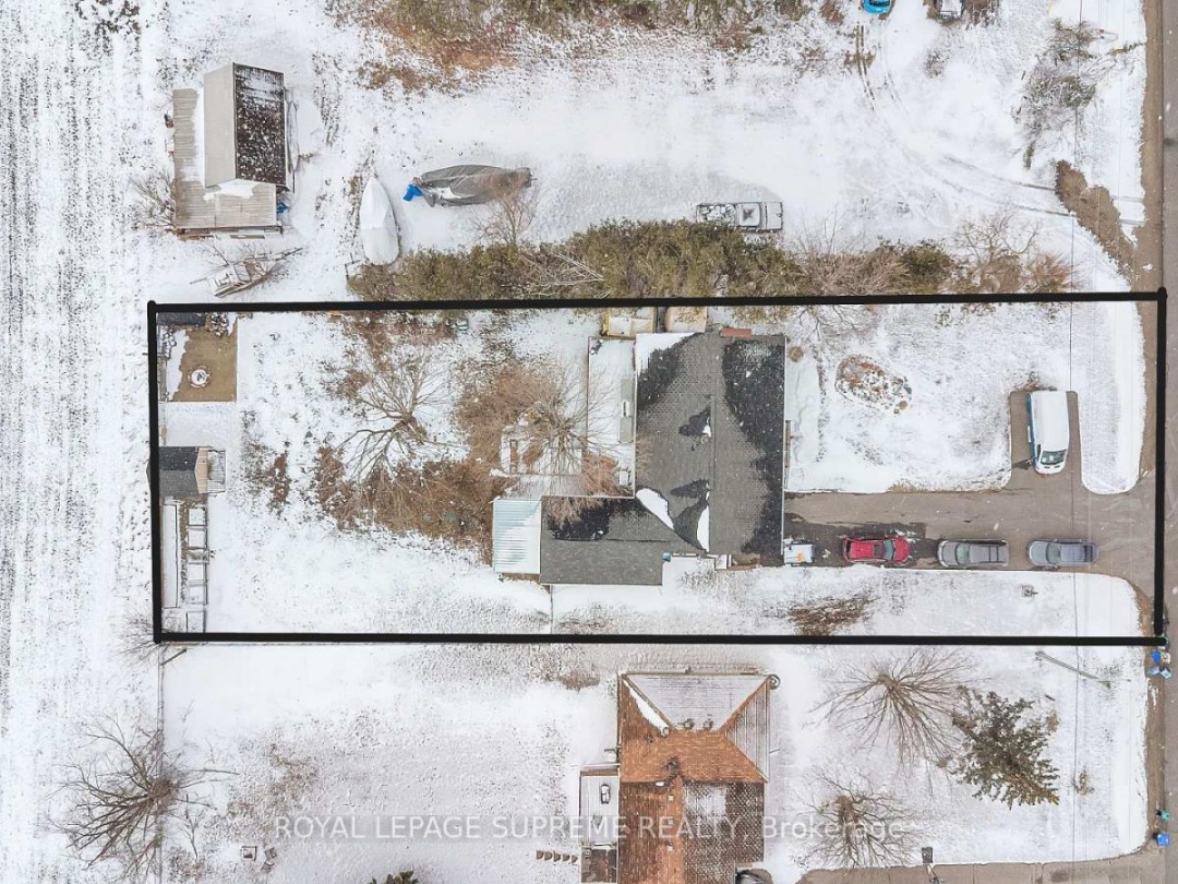 8740 12 Highway, Oro-Medonte