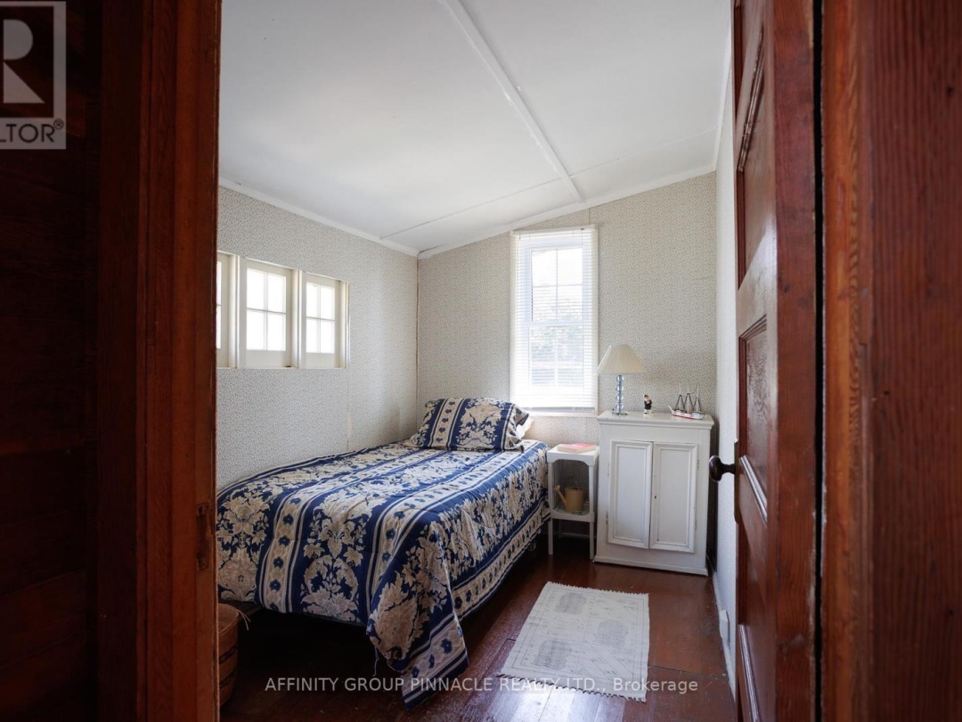 B35 LAKESHORE ROAD, 