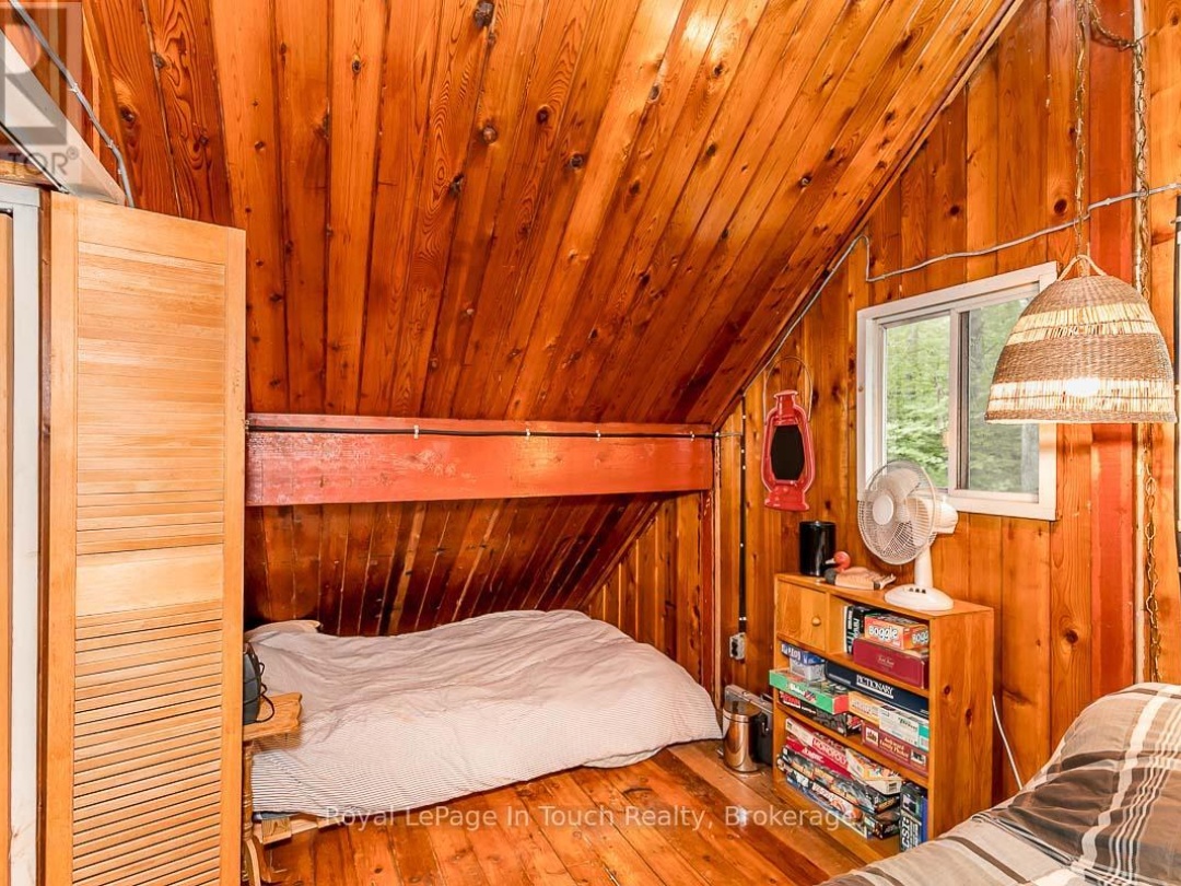 4 Severn River Shore, 