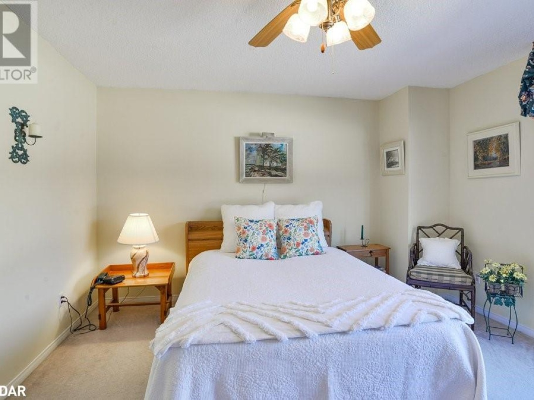 31 Laguna Parkway Unit# 1, Lake Simcoe