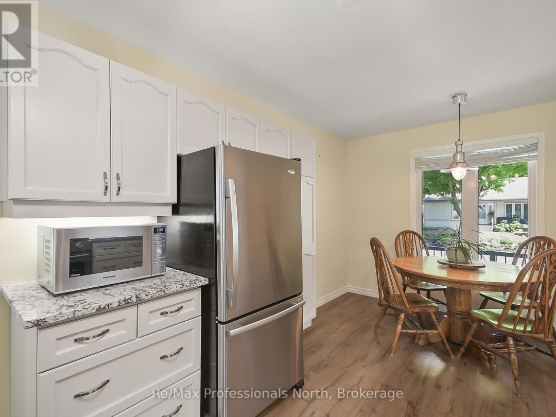 21 WOODMAN'S CHART, Gravenhurst (Muskoka (S))