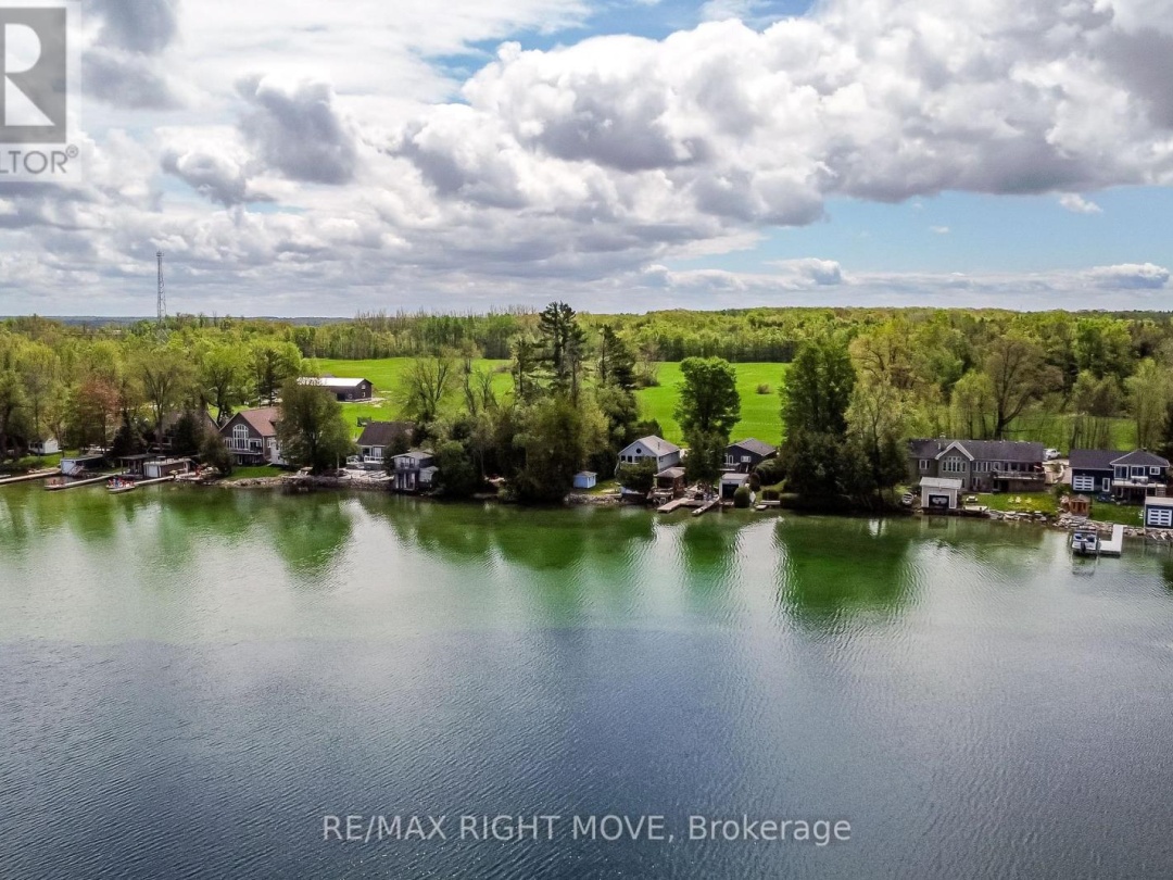 3752 PORTAGE BAY ROAD, 