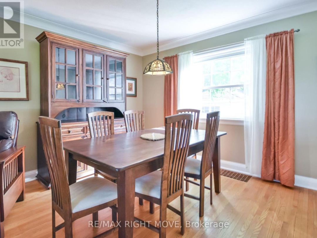 374 PETER STREET, 