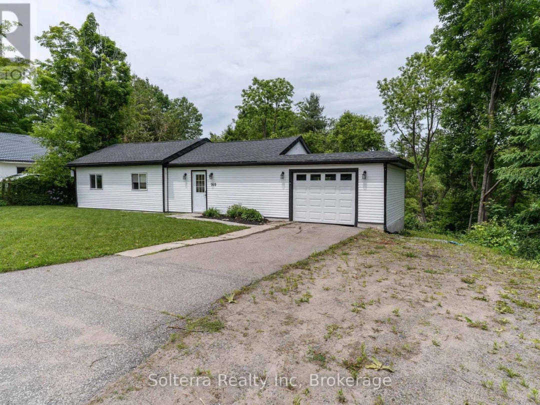 160 WAGNER ROAD W, 