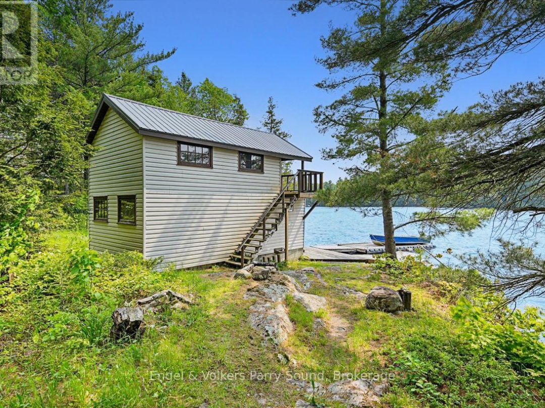 53 BIRDWOOD LANE, Harris Lake