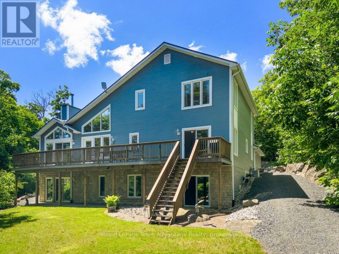 3 LYNDSEY LANE, Manitouwabing Lake