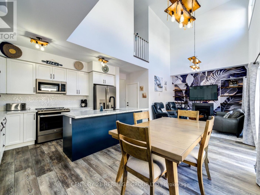 44 RUBY CRESCENT, Lake Simcoe