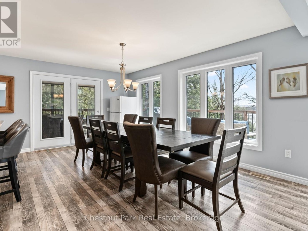 5989 KENNISIS LAKE ROAD, Kennisis Lake