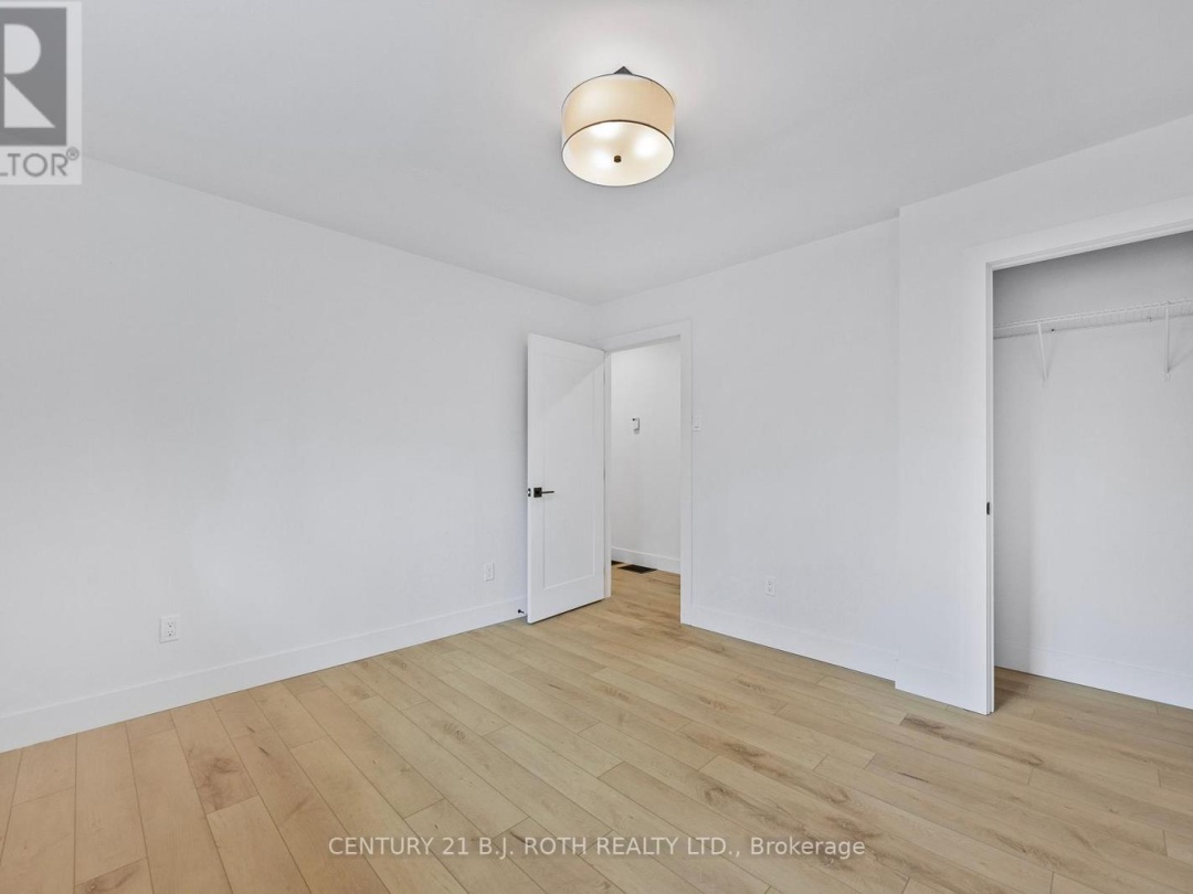 185 SILVER BIRCH CRESCENT, 