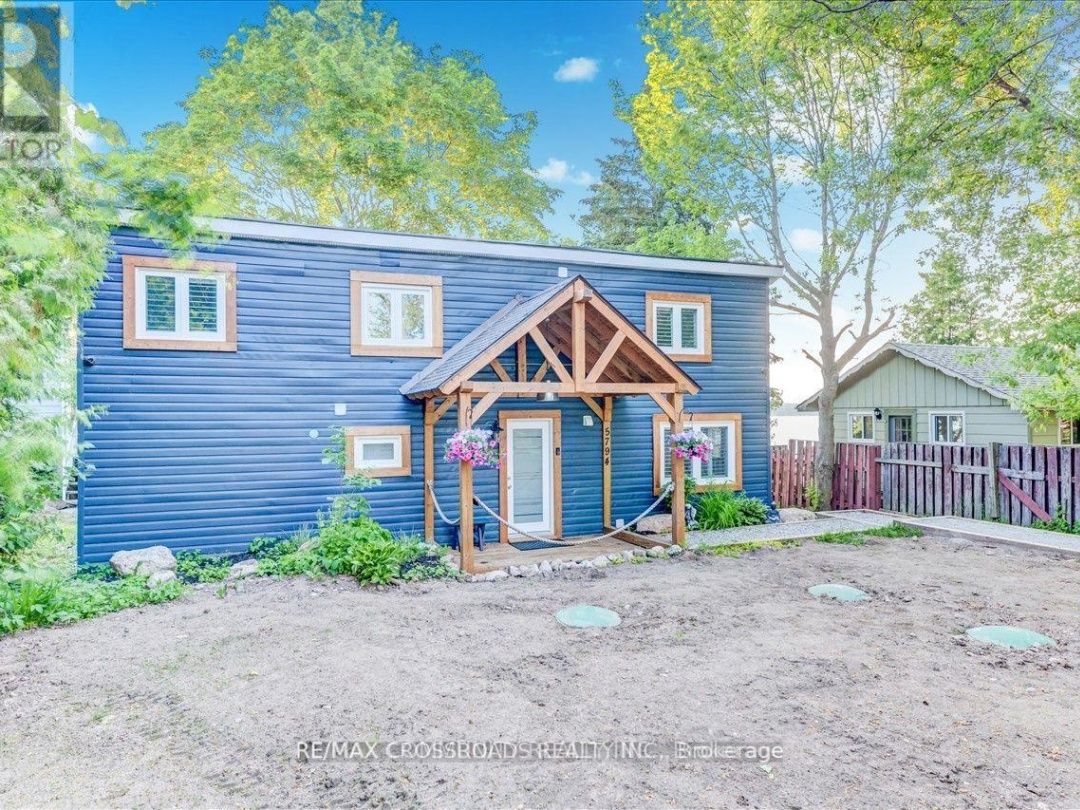 5794 Victoria Park Road, 