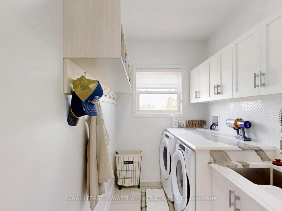 427 LINDEN VALLEY ROAD, 