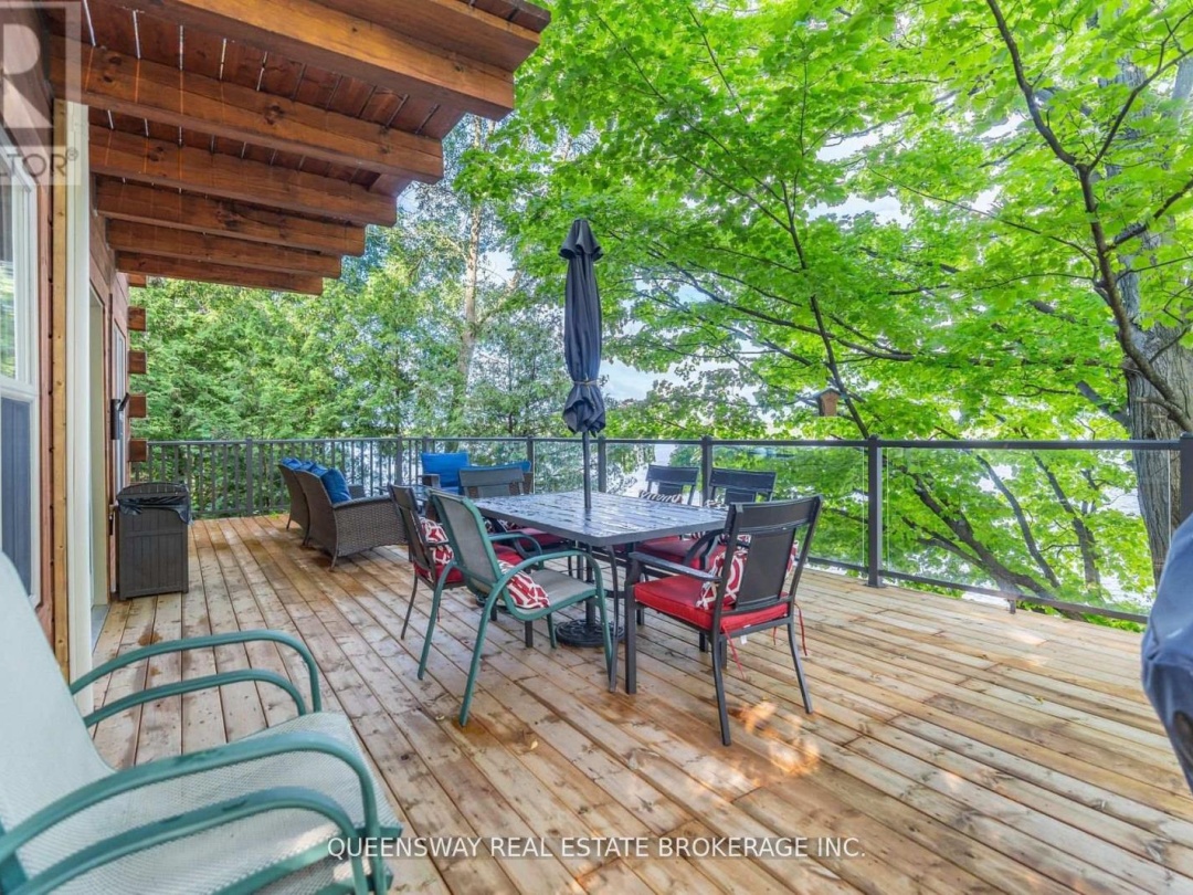 1280 BLACK BEACH LANE, Dalrymple-south Lake