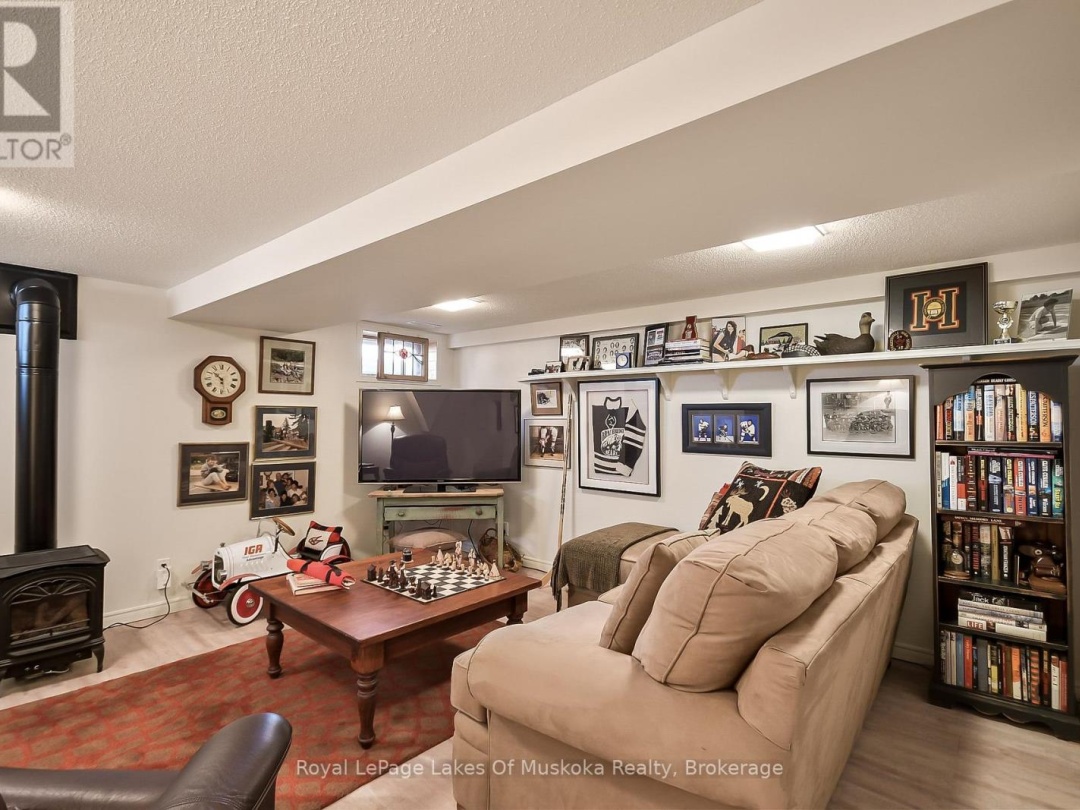 9 Summer Lane, Lake Muskoka