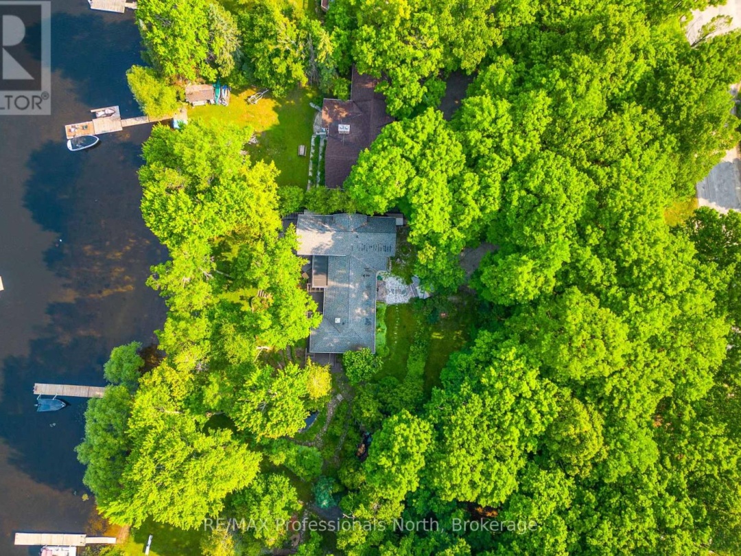 1073 Grass Lake Road, Grass Lake