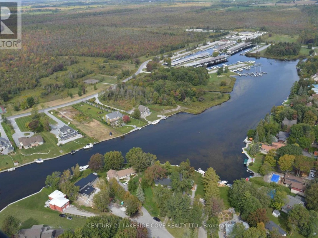 47 Paradise Boulevard, Lake Simcoe