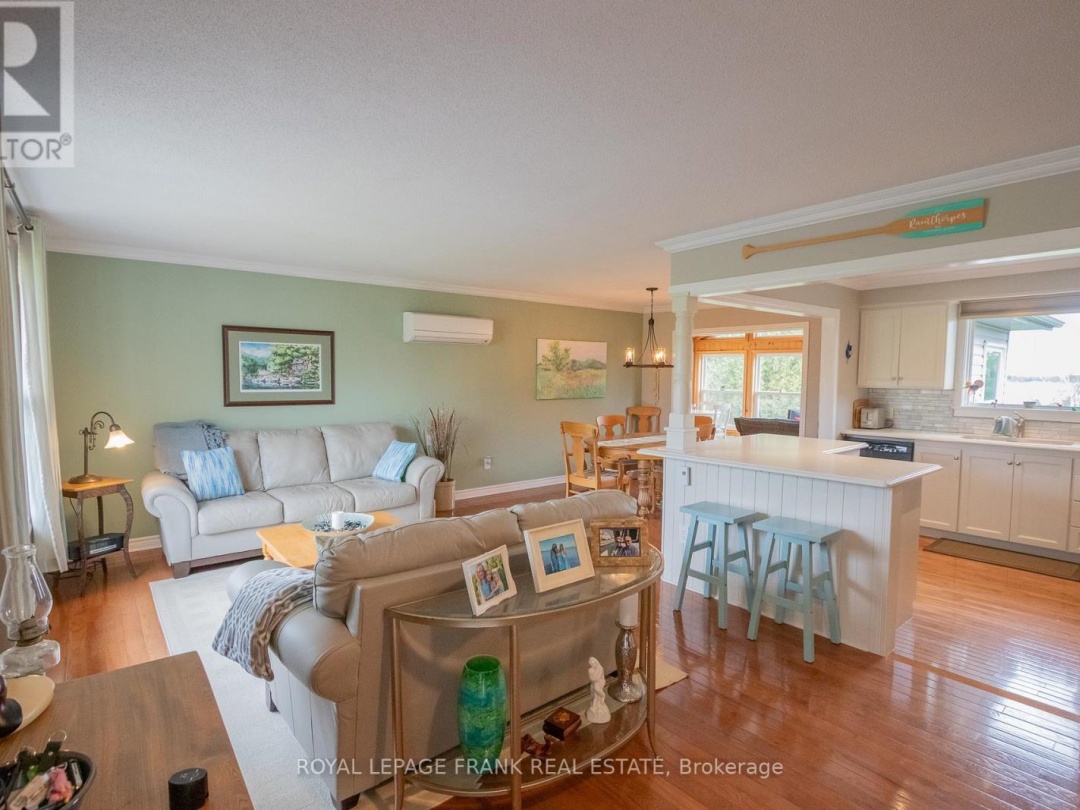 318 Forest Harbour Trail, Pigeon Lake