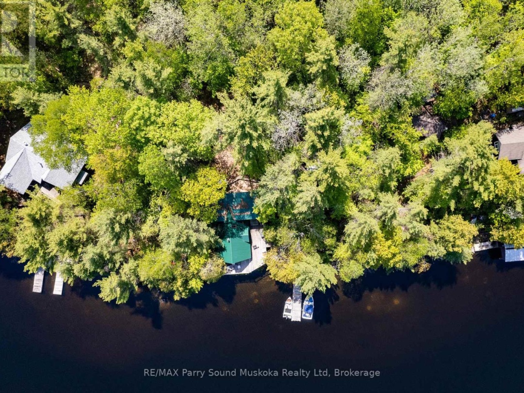 124 Healey Lake Water, Healey Lake