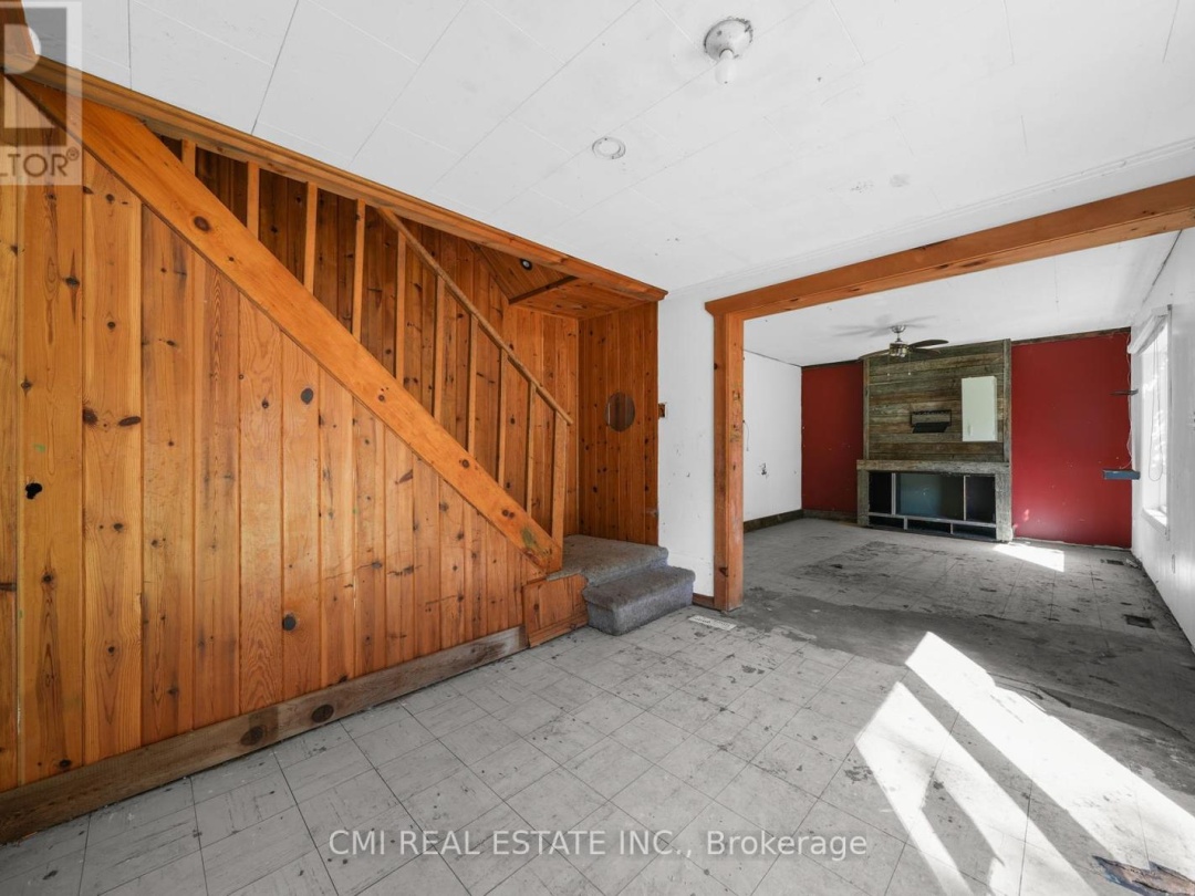 1093 SOUTH LAKE ROAD, 