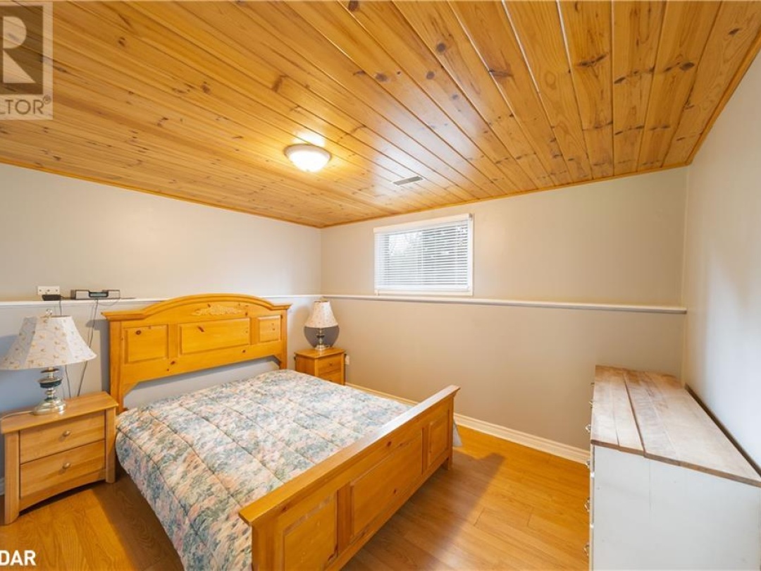 1936 Peninsula Point Road, Sparrow Lake