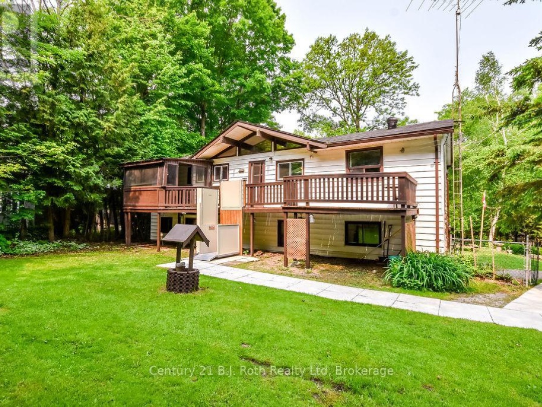 1755 TWIN OAKS CRESCENT, 