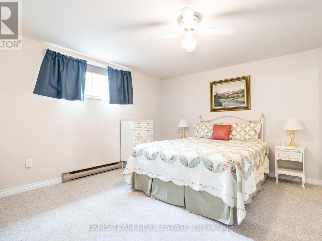 1669 Newton Street, Tay
