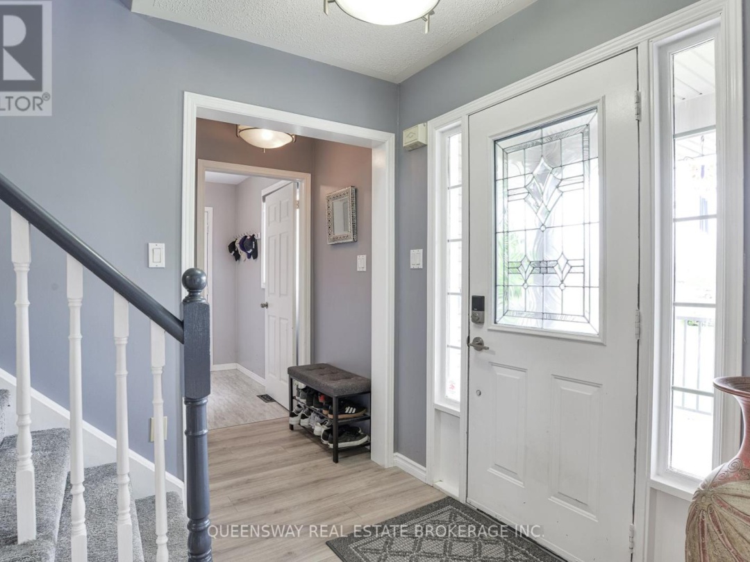 10 LEWIS DRIVE, Orillia