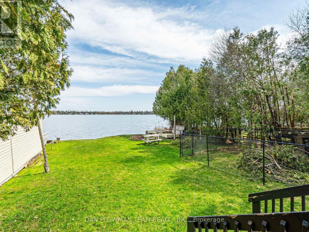 32 Beach Road, Lake Scugog