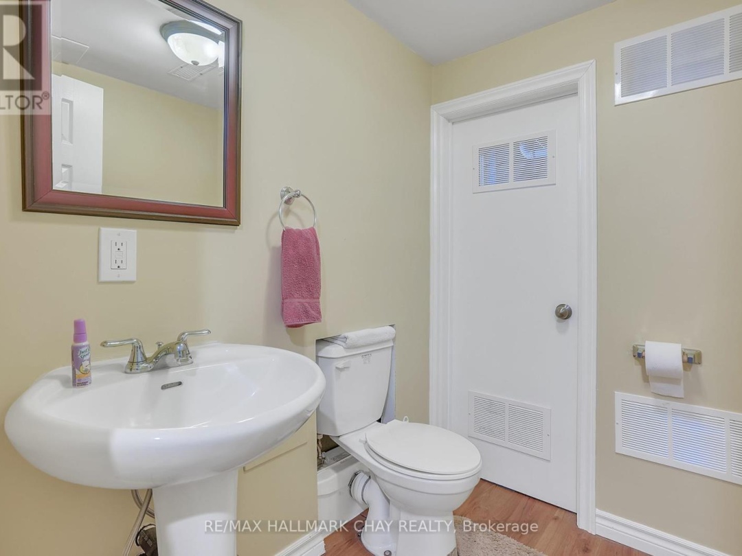 138 Lake Dalrymple Road, Dalrymple Lake