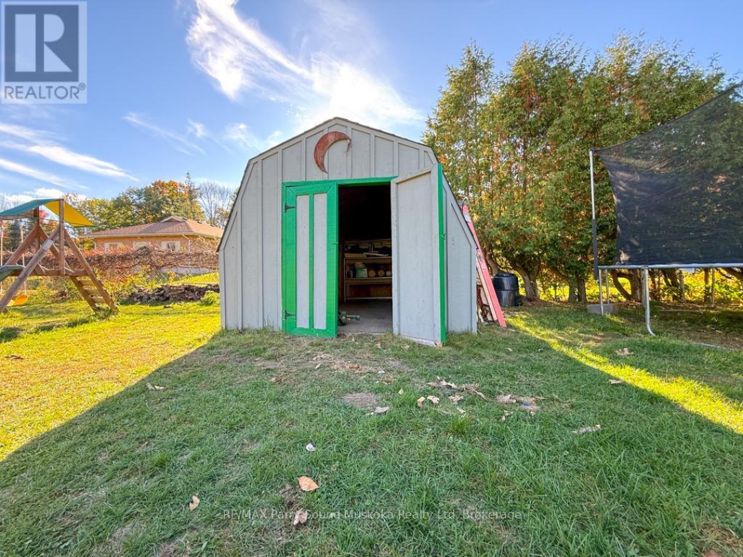 1862 DIVISION ROAD W, 