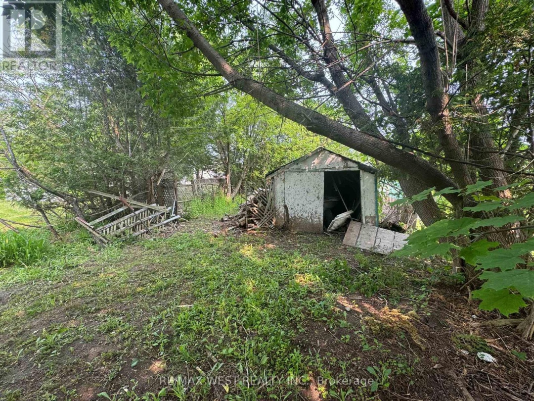 250 KINGFISHER AVENUE, 