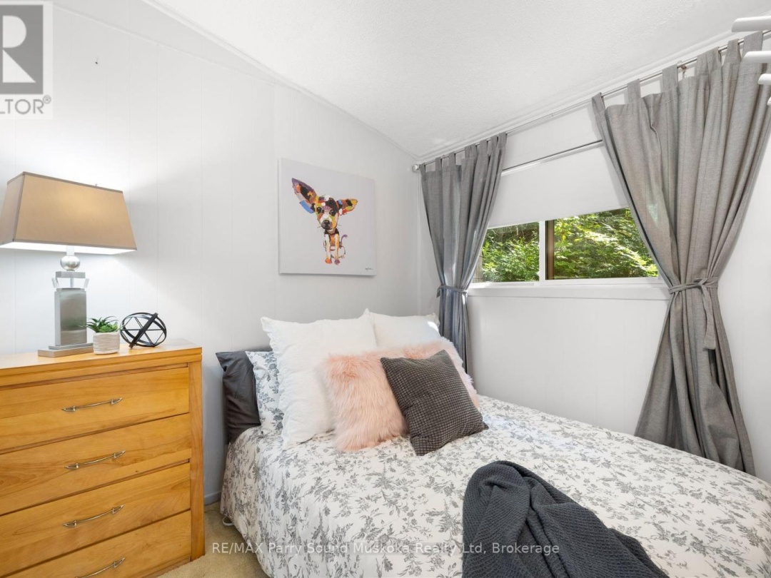 13 Shady Lane, Otter Lake