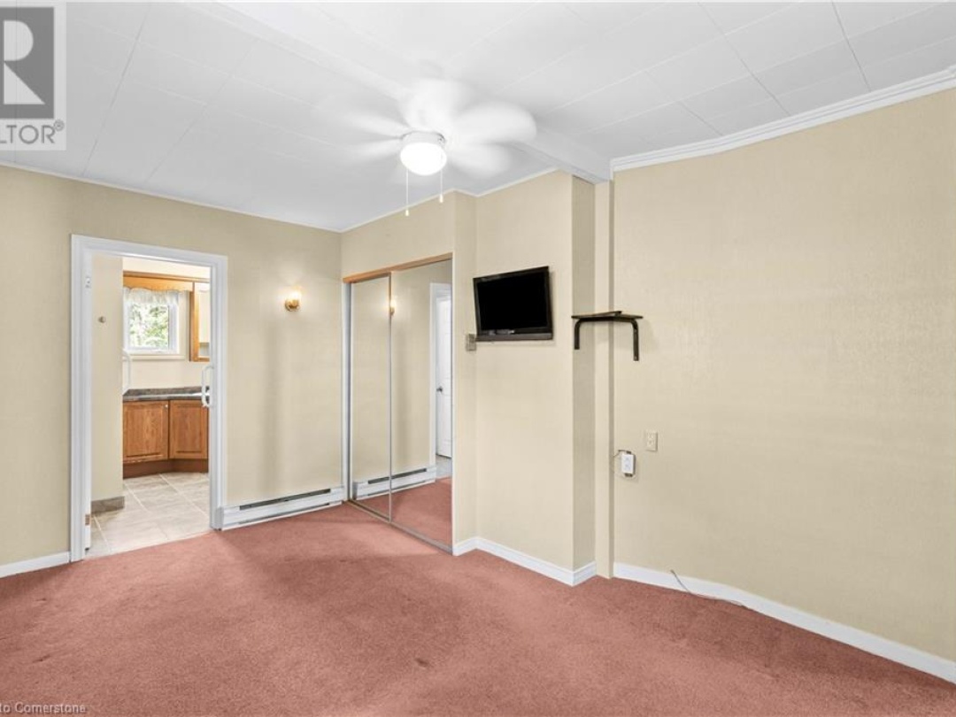 2703 LAKESIDE Drive, 