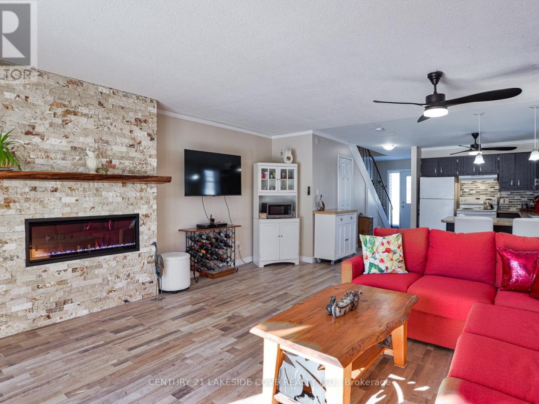 Unit 27 1 Paradise Boulevard S, Lake Simcoe