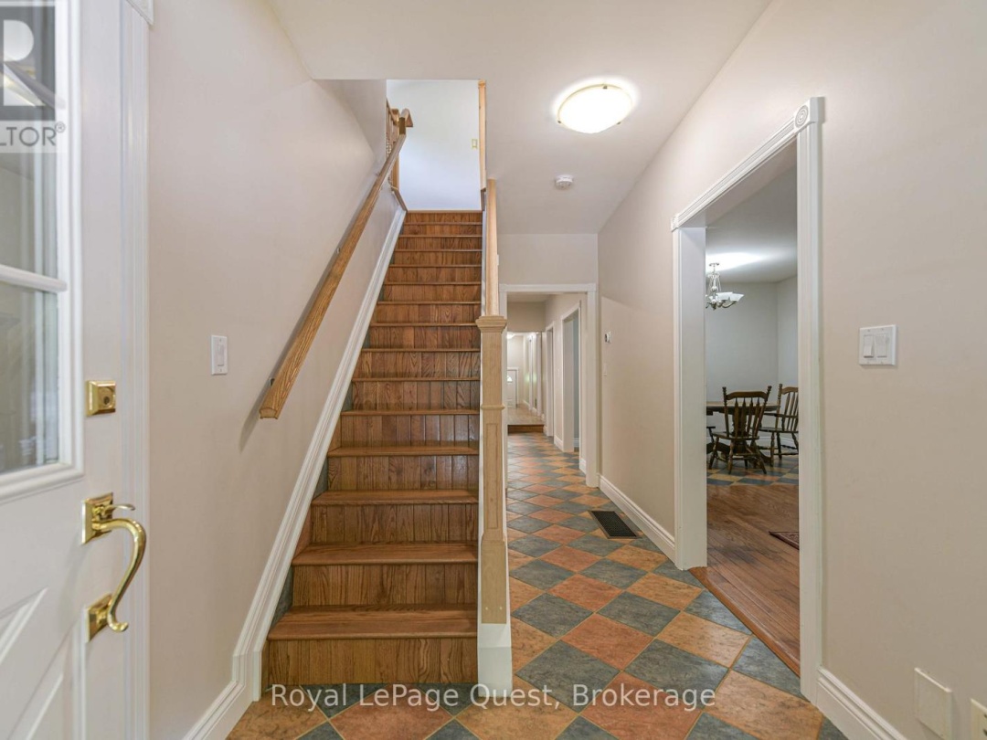 1046 SOUTHWOOD ROAD, 