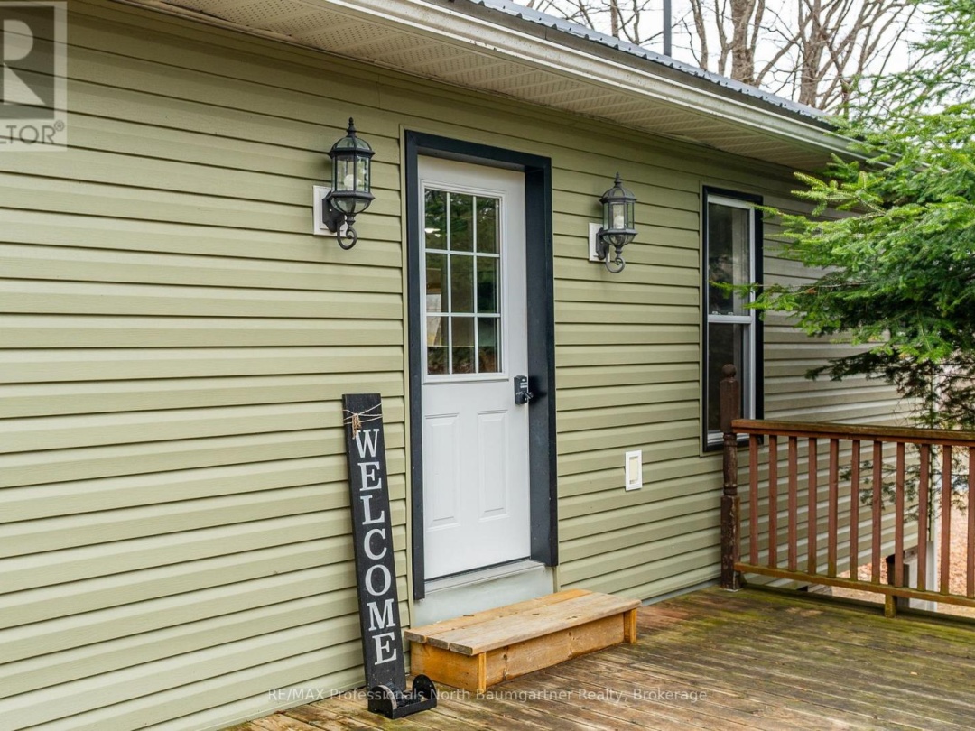 1071 Crabbe Lane, Cranberry Lake