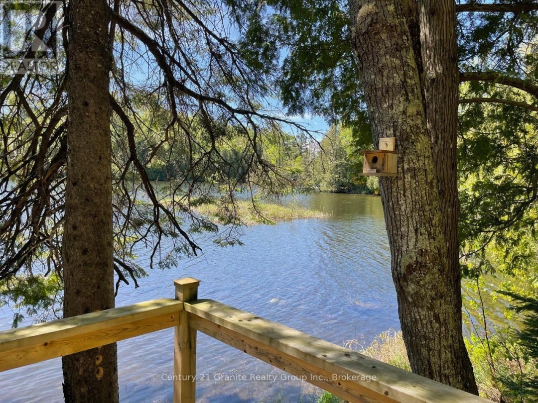 1037 ROTUNDA DRIVE, Contau Lake