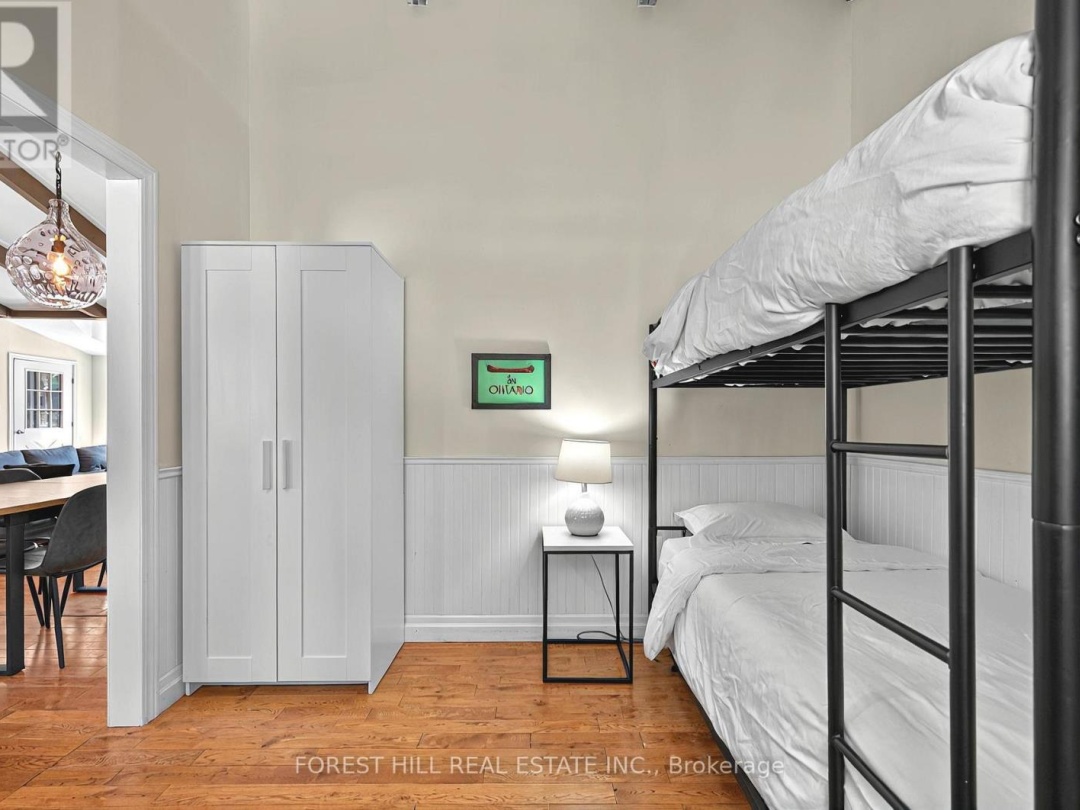 31 GLEN ACRES ROAD, 