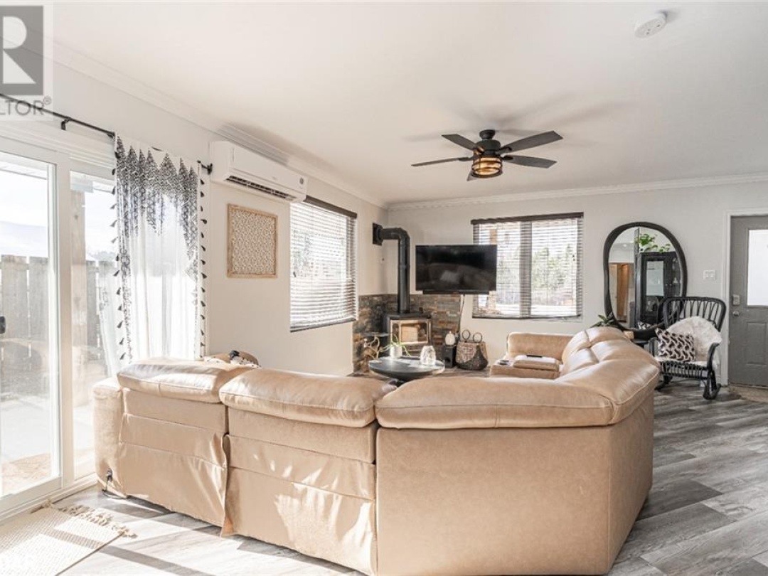 6835 HIGHWAY 93, 
