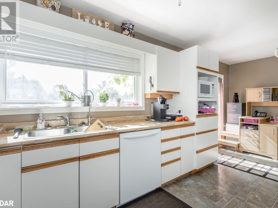 776 Monck Road 45, Head River