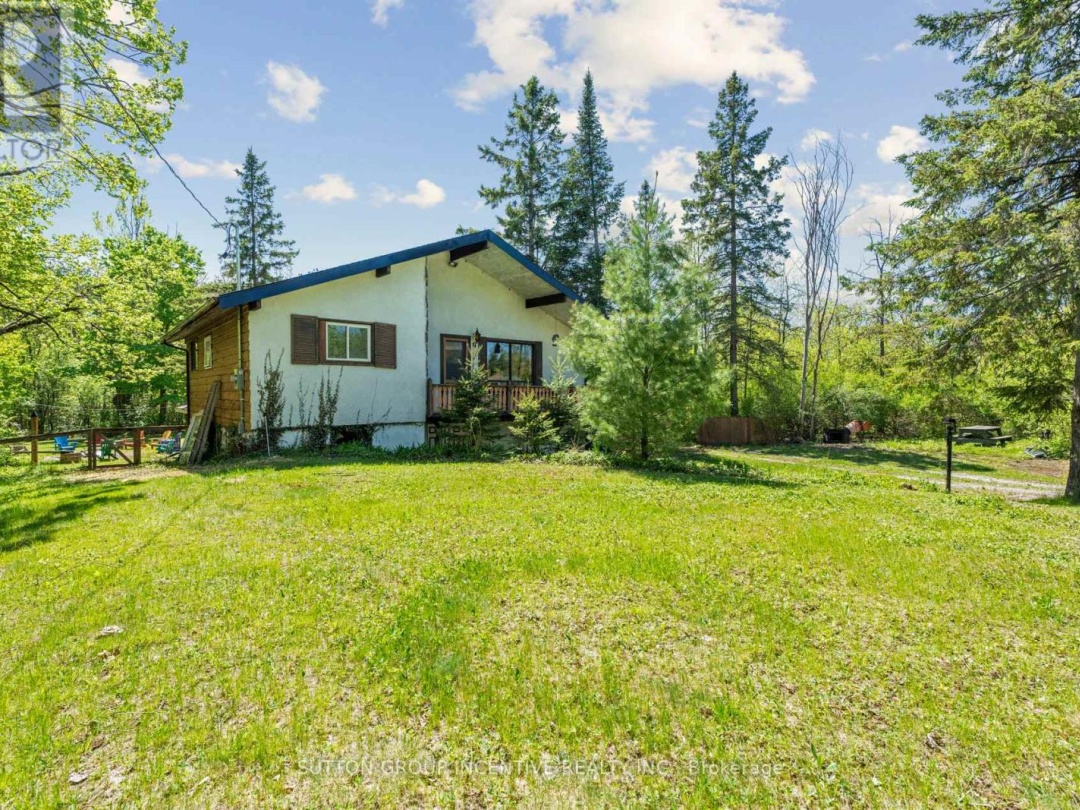 11 MACKENZIE PLACE, Balsam Lake