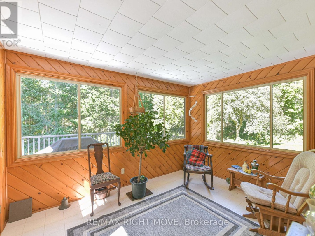 1892 CARRIAGE COURT, 