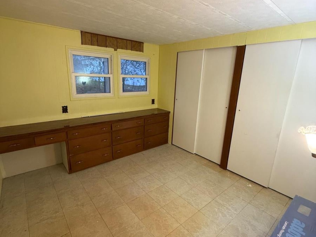 161 - 580 WEST STREET S, 