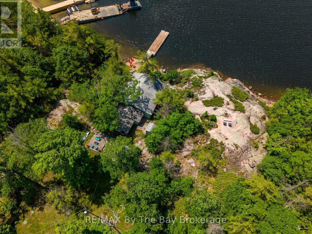 3572 ISLAND 820/MERMAID ISLAND, 