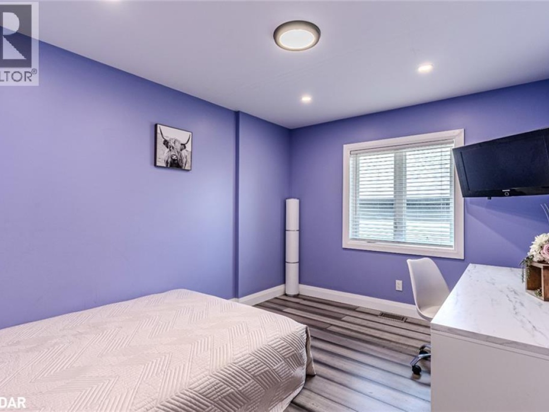 1657 PENINSULA POINT Road, 