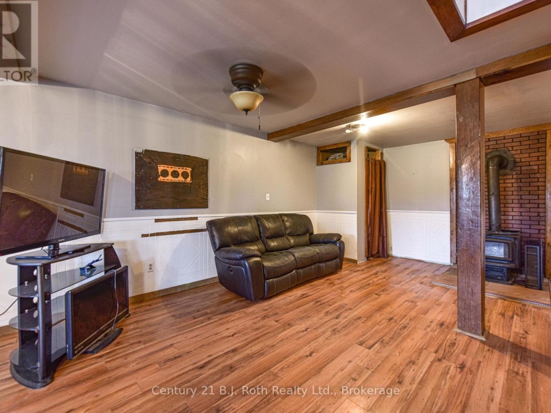5135 SIDEROAD 25, 