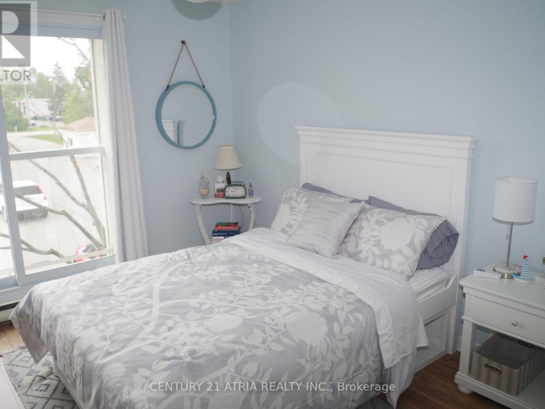 24 - 4 PARADISE BOULEVARD, 