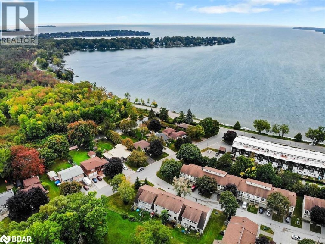 12 LANKIN Boulevard Unit# 36, 