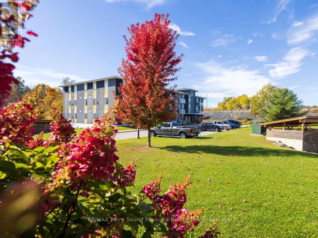 303 - 20D SILVER BIRCH COURT, 