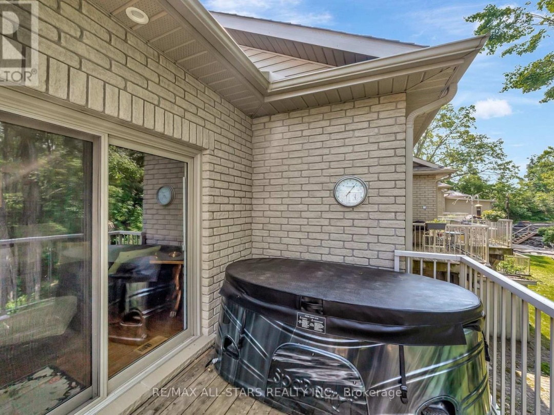 84A FRANCIS STREET E, 