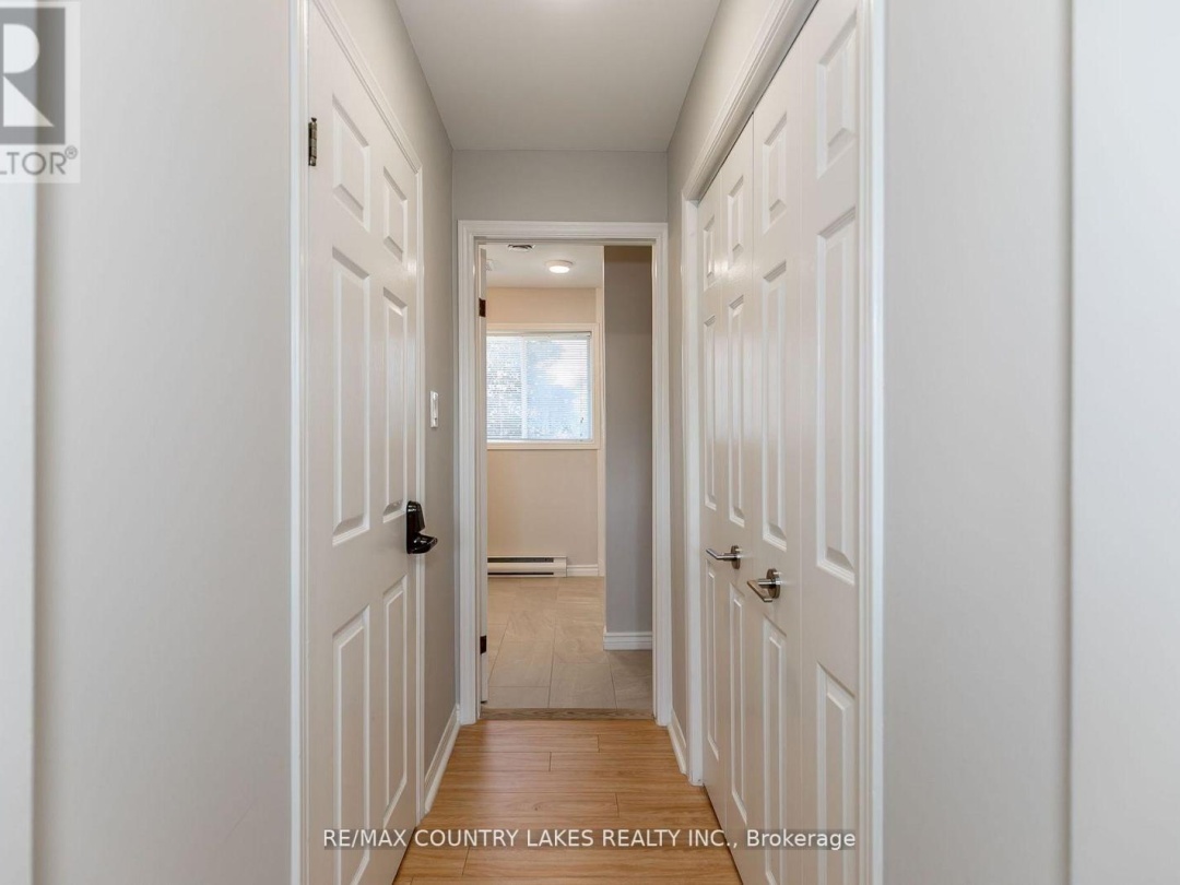 47 Lake Avenue, Lake Simcoe
